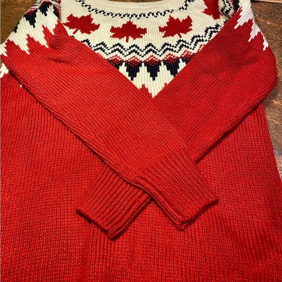 Mommy and child Canadiana matching sweaters - Picture 4 of 15